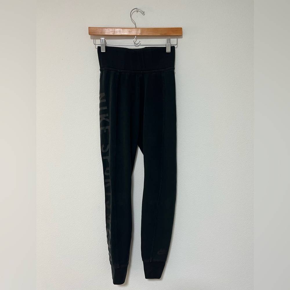 Nike Essentials Training Printed Leggings - Picture 2 of 11